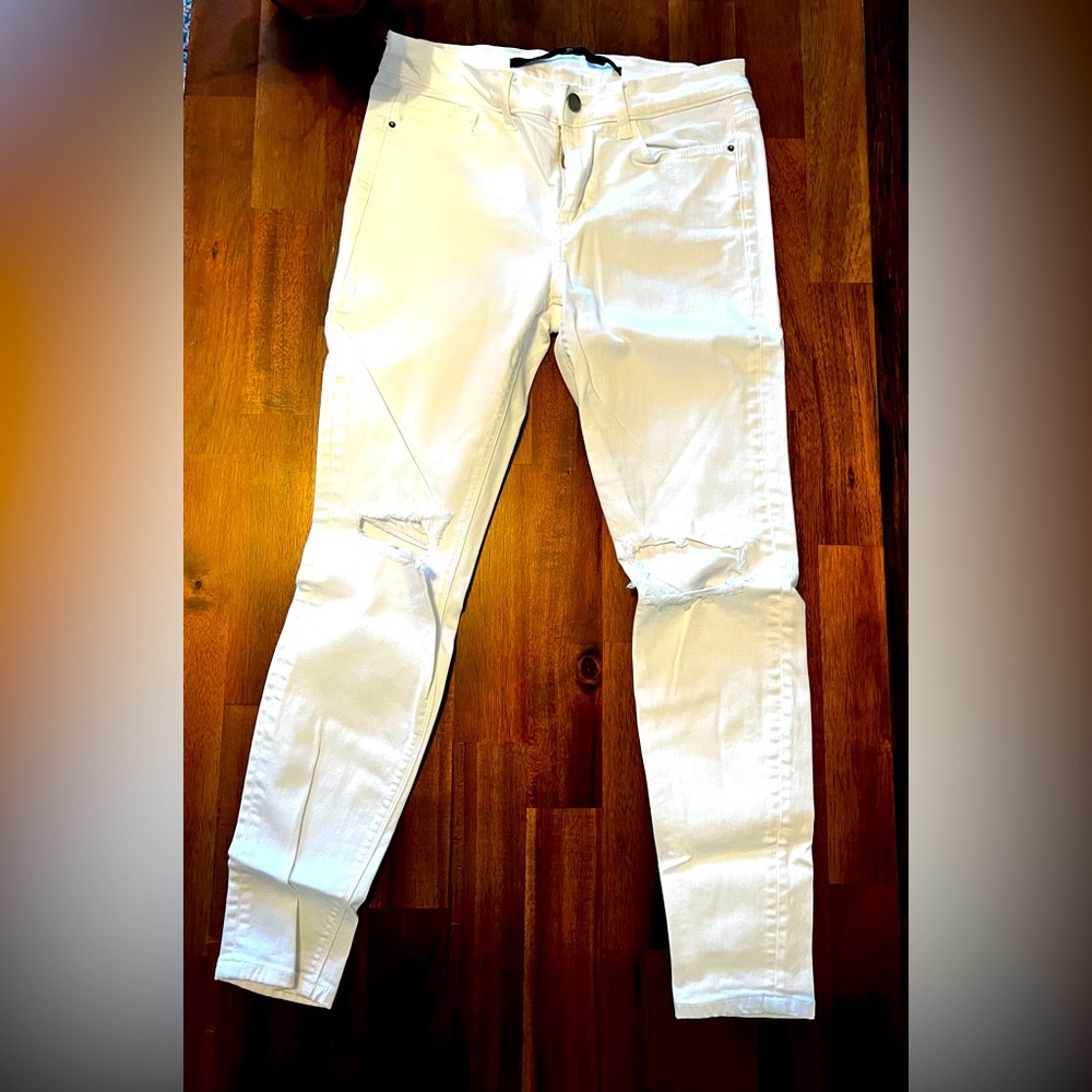 White high waisted ripped jeans NWOT